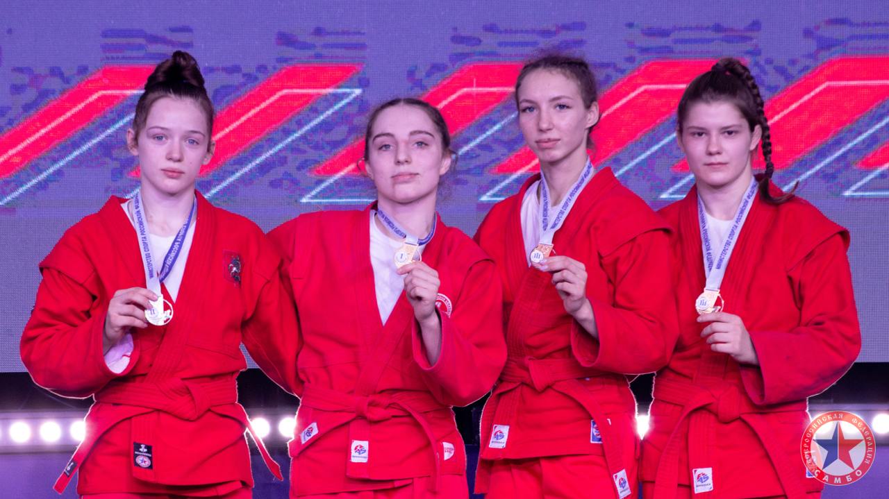 Хачикова и Луканина.jpg